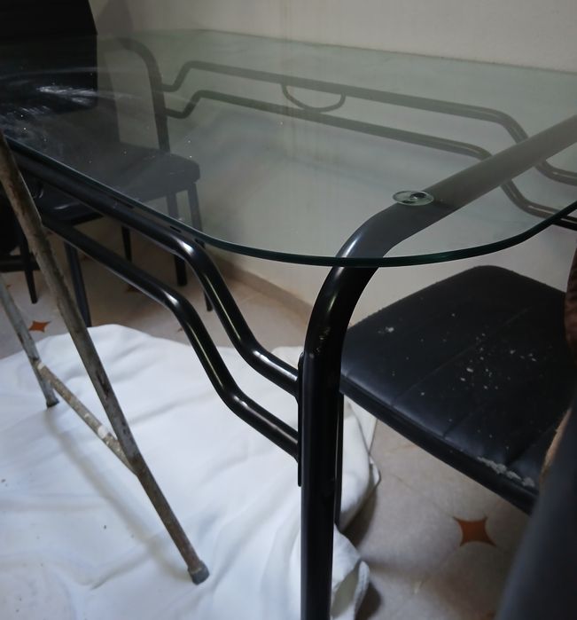 Mesa de sala em vidro