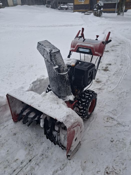 Odsniezarka do śniegu 13 koni bardzo mocna .