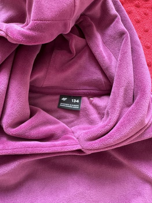 Dres welurowy 4F roz 134