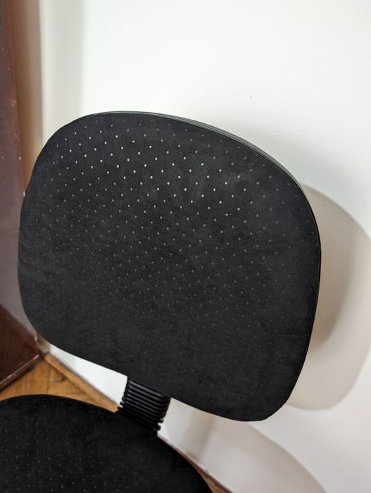 Крісло офісне 1 шт