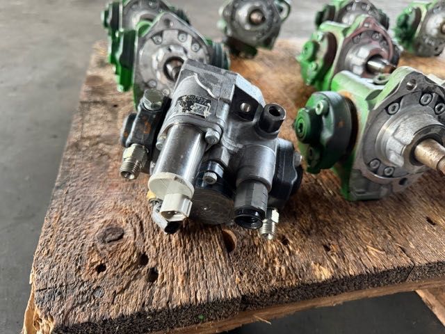 Pompa wtryskowa DENSO  John Deere komplet paleta