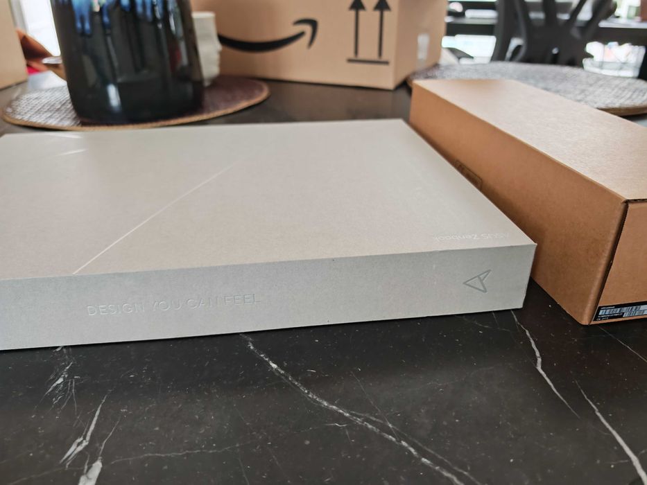 ZENBOOK S 16 OLED AMD AI 9 HX 370 32GB 1TB, Novo + Garantia 2 anos