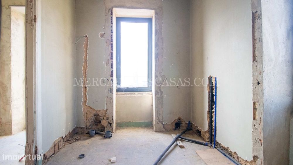 Moradia com elevado potencial no centro de Avanca