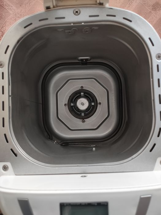Хлібопічка Gorenje BM910WII