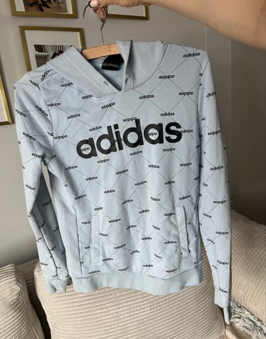 Bluza adidas kaptur błękitna napisy