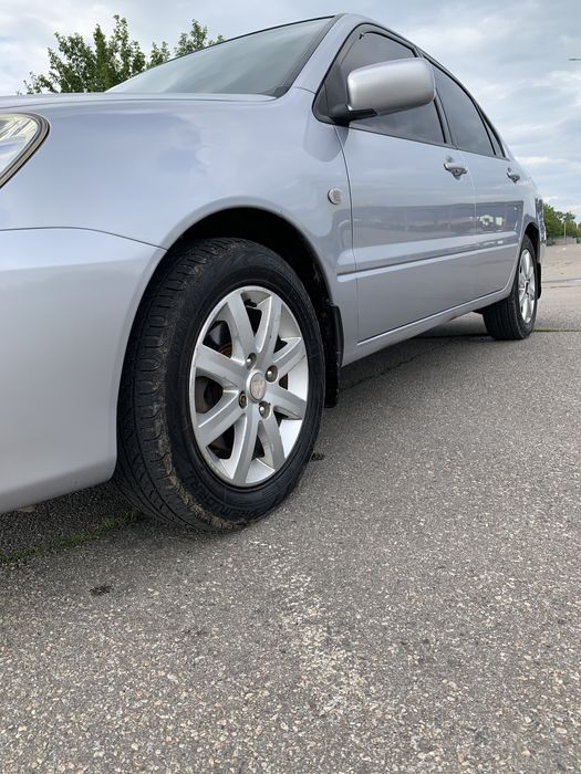 Митсубиси лансер 9