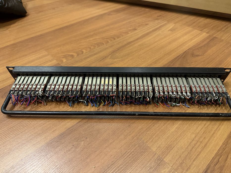 Patchbay bantam TT Rean ( Neutrik )