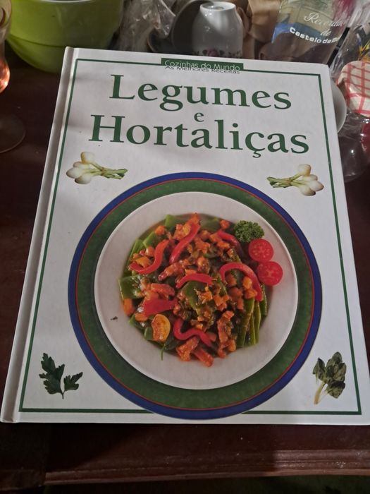 Livro, sobre  kegunes e hortaliças