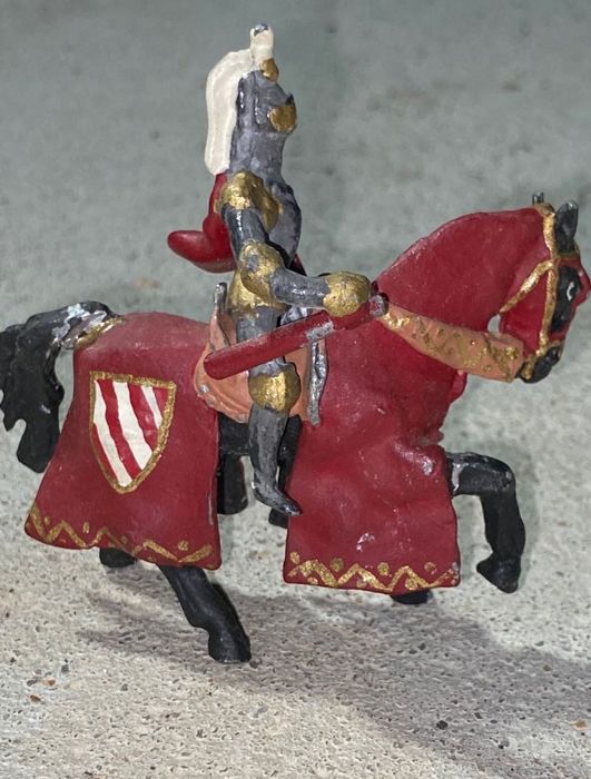 Cavaleiro medieval de chumbo