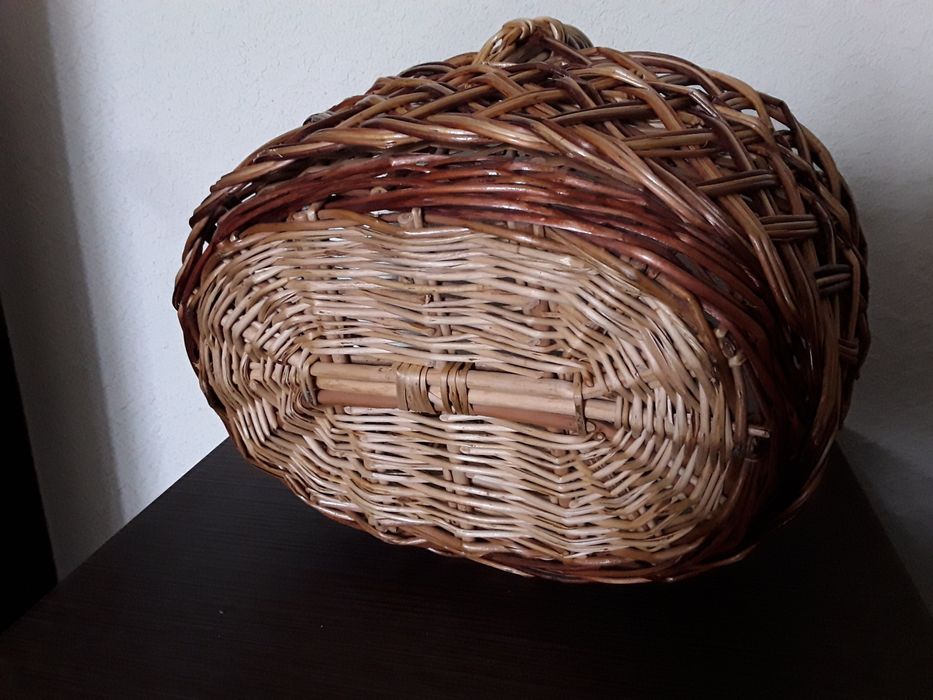 Корзинка плетеная