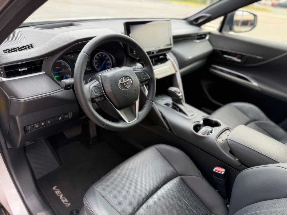 Toyota Venza      2022