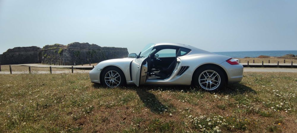 Porsche Cayman 2.7