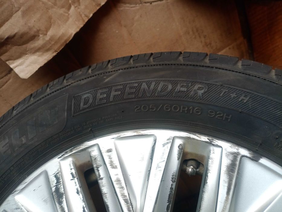 Резина летняя R16 Michelin Defender 205/60/R16 2020г шины