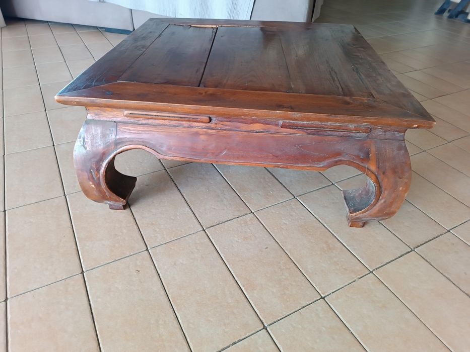 Mesa de centro  em madeira