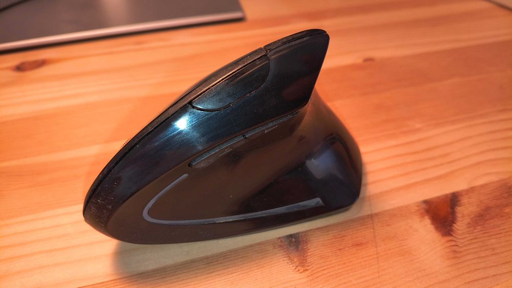Rato Anker Vertical Wireless (a7852m)