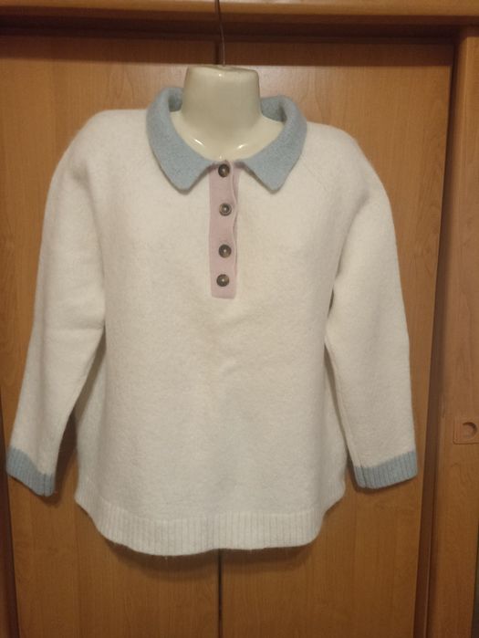 Женские свитера 52-54р