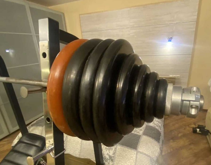 Скамья для жима со стойками и штангой