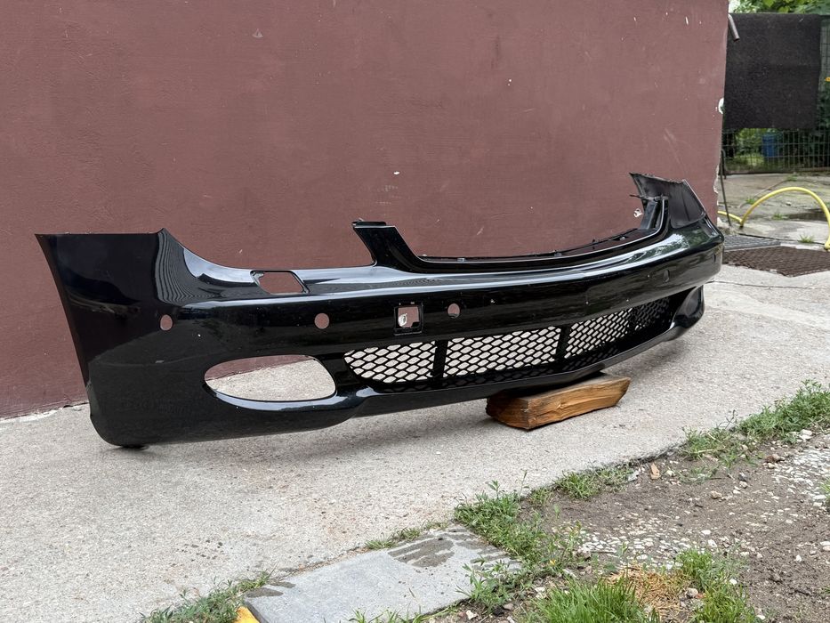 Przedni zderzak Mercedes W219