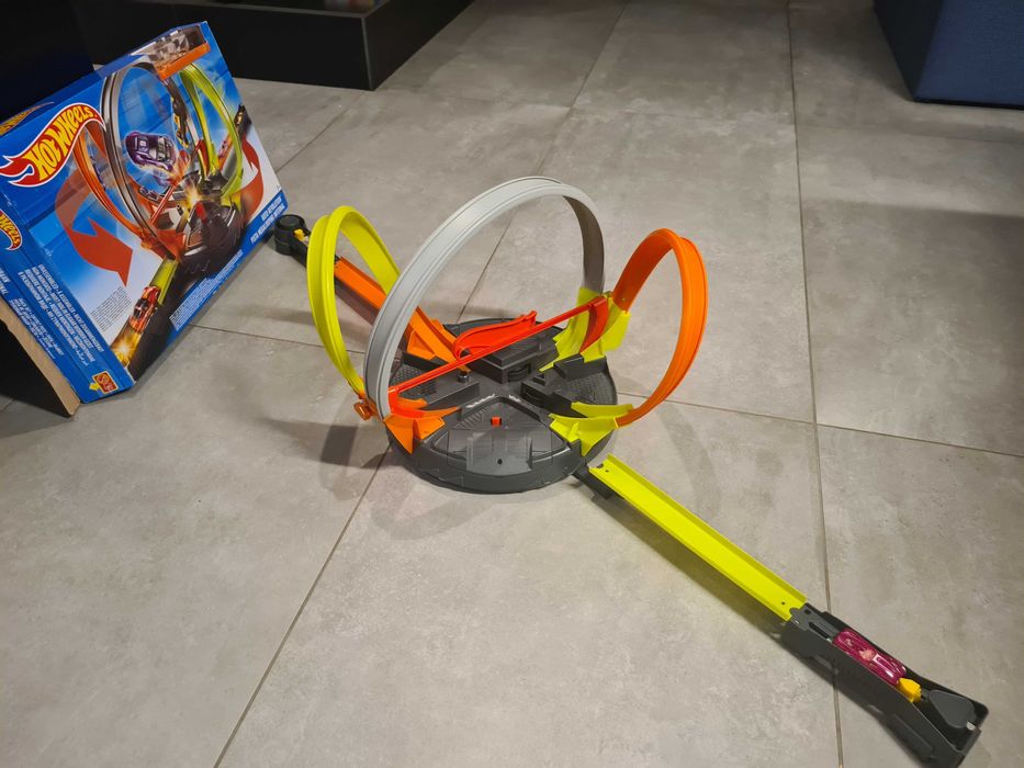 Hot Wheels Roto Revolution - mega looping crashbahn