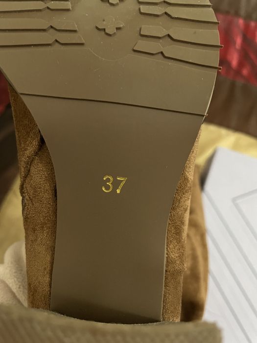 Bota cano alto de salto