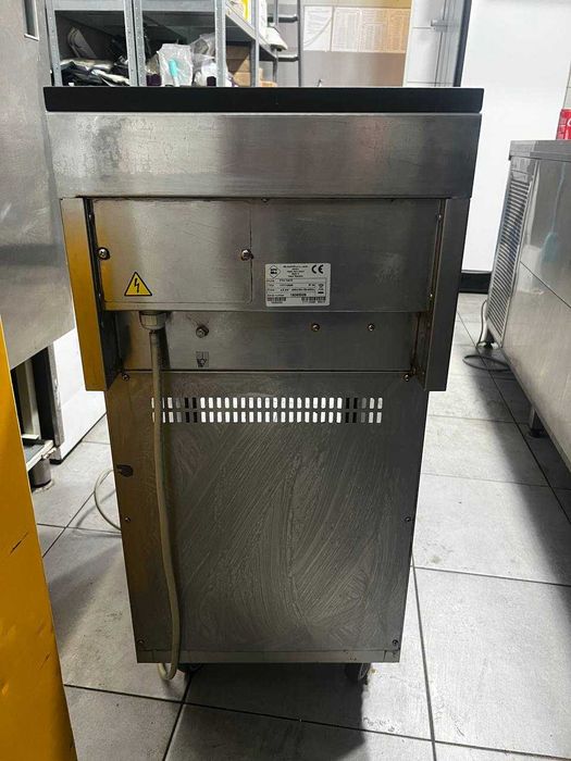 Професійний електричний гриль / жарочна поверхня RM Gastro FTH 740 E
