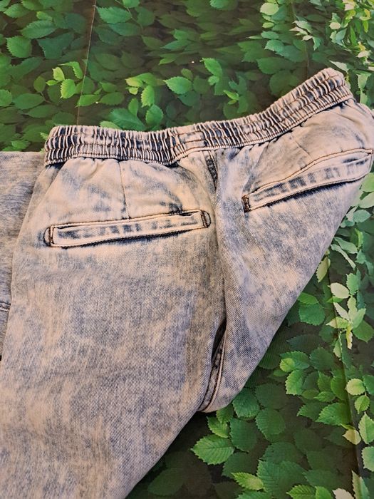 Reserved spodnie jeans cienkie rozm.158