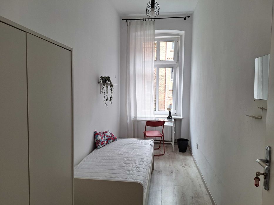 Pokój do wynajęcia w centrum Katowic, po remoncie