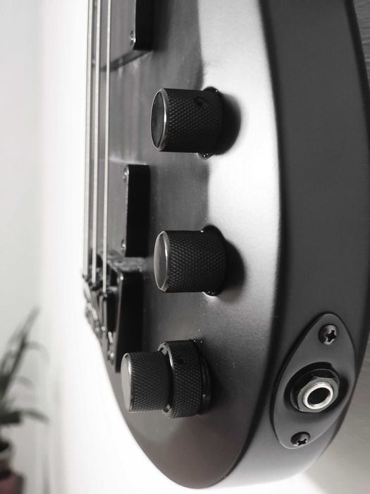 Бас гітара Washburn BB-4 black