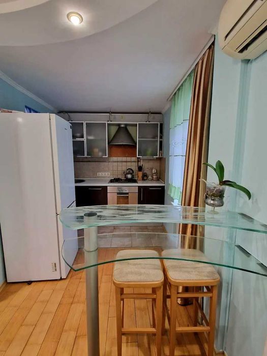 Предлагается в аренду 2-х. комнатная, раздельная квартира