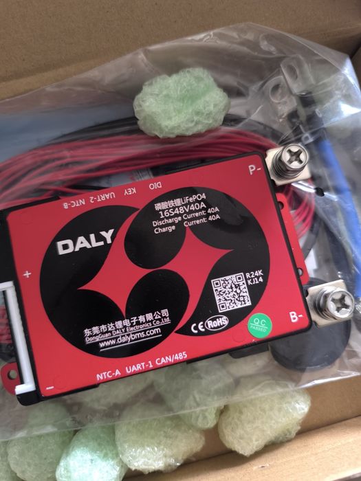 Vendo baterias, controladores, inversor e  BMs