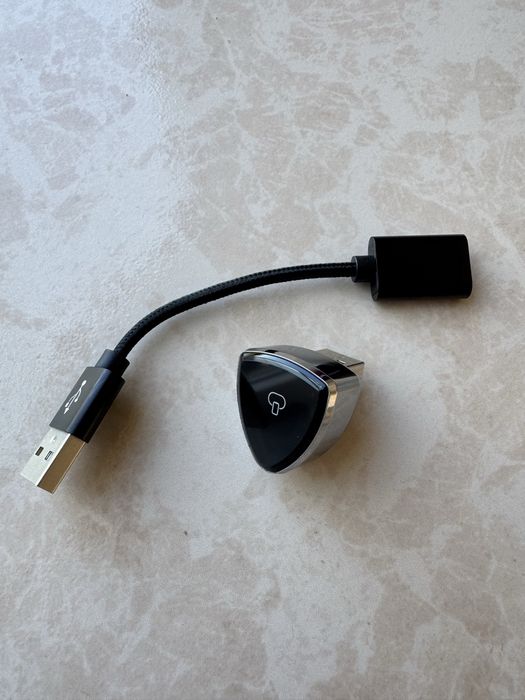 CarPlay бездротовий адаптер