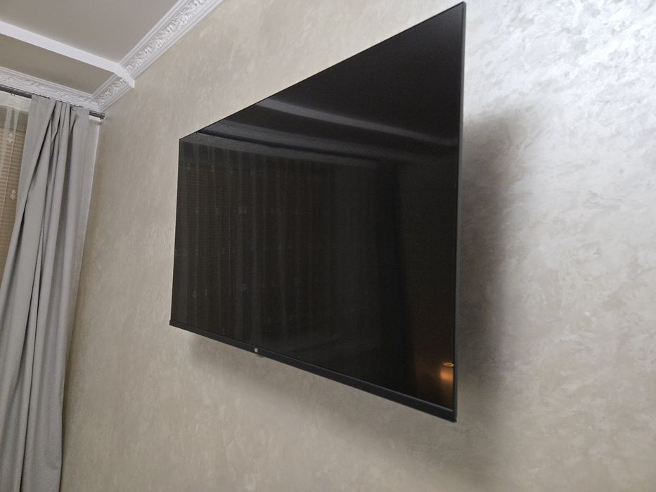 Телевізор GRUNHELM 43 GHF