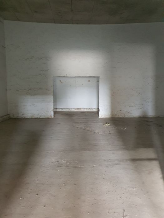 Arrenda-se Armazém 700m2