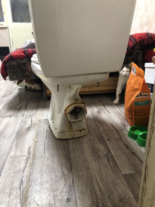 Унитаз с бачком