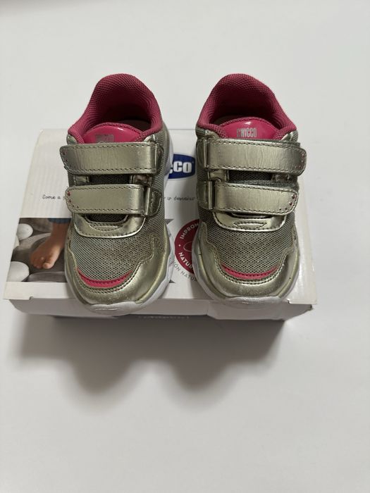 Кросівки дитячі на дівчинку Chicco