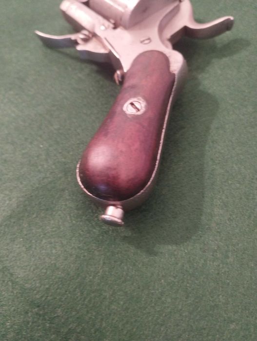 Revólver Pinfire Tipo Lefauchaux 1850/1860.