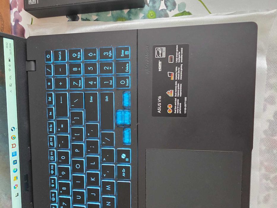 !!! OKAZJA - ASUS V16 - Stan idealny! Nowy w cenie 4895zl (-20%) !!!