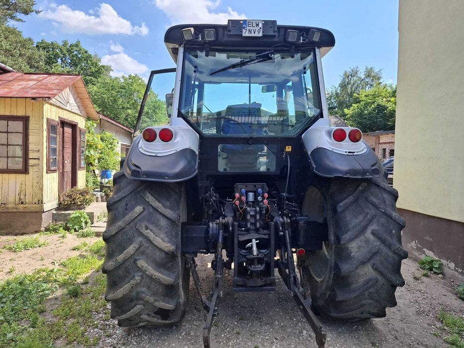 Ciągnik Valtra t120
