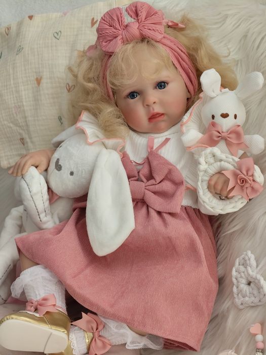 Lala w typie reborn z materiałowym brzuszkiem