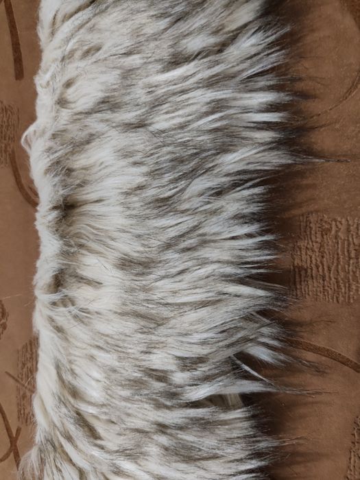 Большой меховый воротник