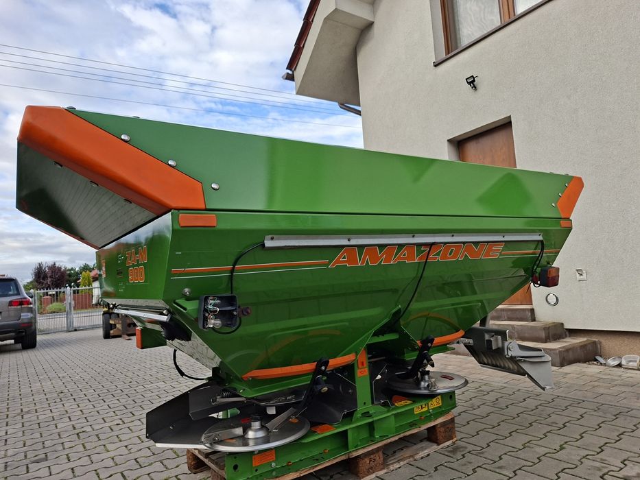 Rozsiewacz  amazone ZAM 1700 ładny  stan