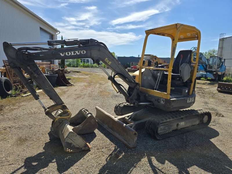 Mini-escavadora VOLVO ECR38