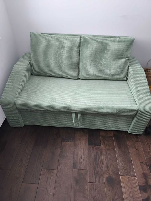Sofa dwuosobowa rozkładana z pojemnikiem