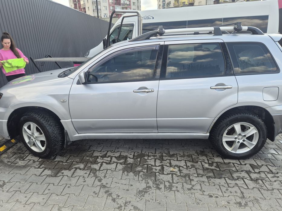 mitsubishi outlander 1 2004 2.0 Г/Б