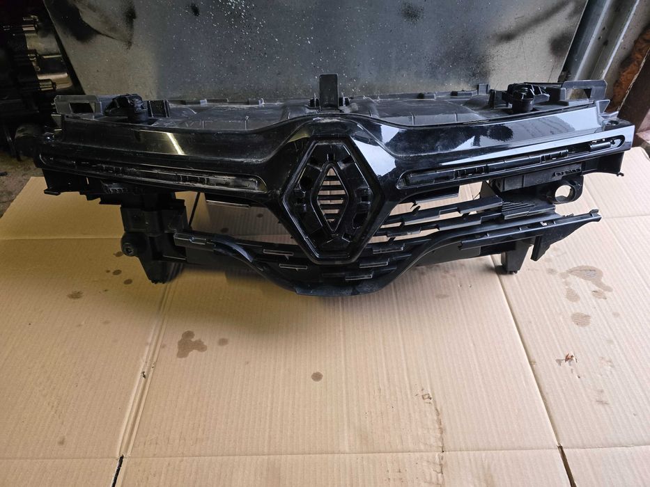 wzmocnienie grilla Renault Twingo 3 lift