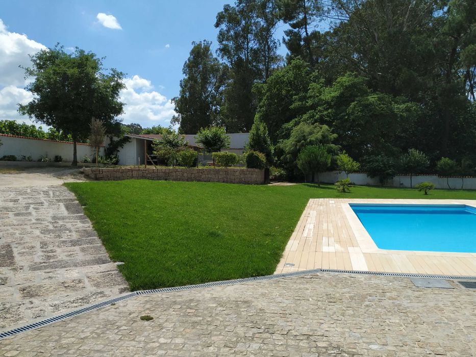 Moradia T4 em Felgueiras com piscina e anexos
