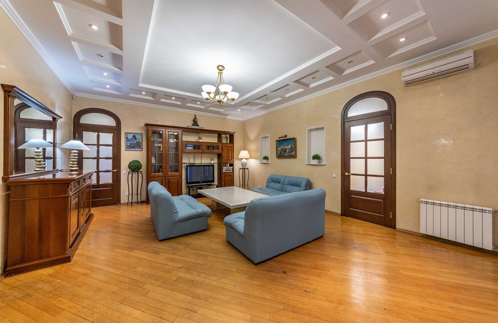 5к Михайлівська 15, Майдан, Крещатик, паркування