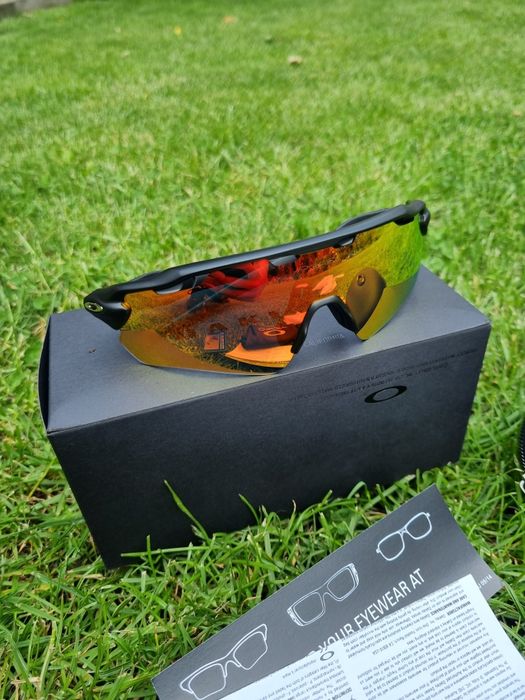 Сонячні окуляри oakley radar ev polarized + змінні лінзи, великий комплект (gorpcore)