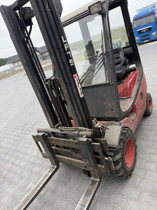 Wozek widlowy linde h16D