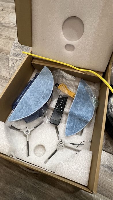 Робот пылесос моющий ABIR x8